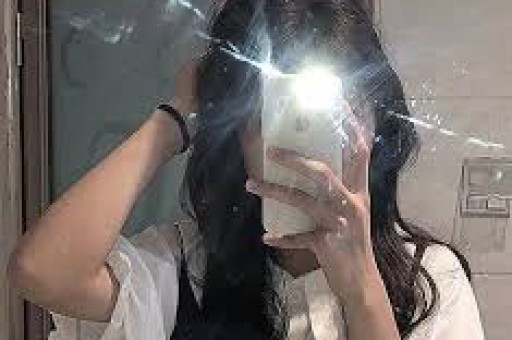 网红董宇辉卖假货求神保佑